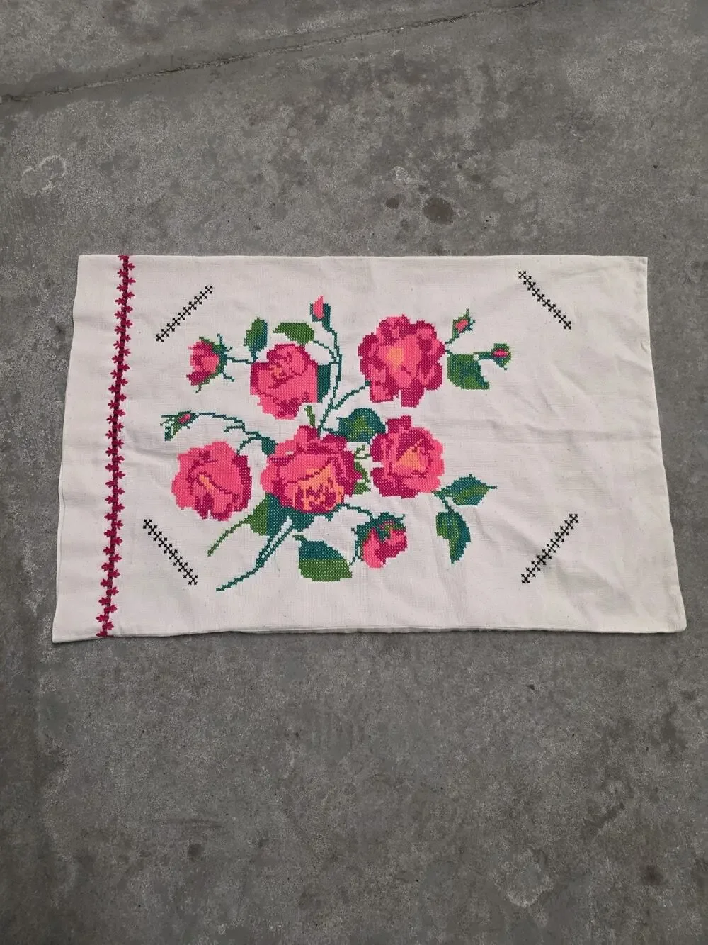 Vintage Mexican Hand Embroidered Pink Rose Linen Pillowcase 27x18in.